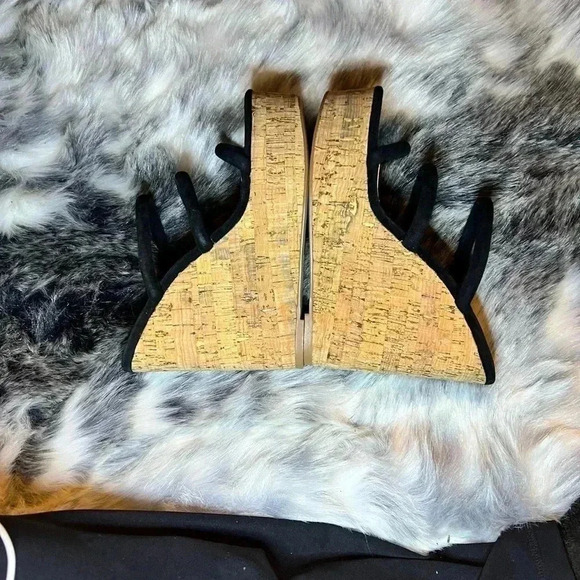 Steve Madden Strappy Suede Wedges NWB - Picture 5 of 6